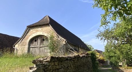  Secteur Gramat – Deux belles granges en pierre à réhabiliter, dans un environnement de charme