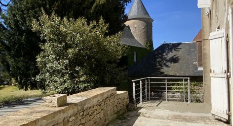 Maison de Maitre à louer, 5 chambres, dépendances secteur Gramat