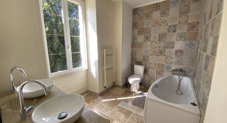 Maison de Maitre à louer, 5 chambres, dépendances secteur Gramat