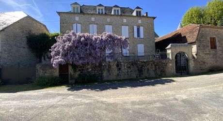 Maison de Maitre à louer, 5 chambres, dépendances secteur Gramat