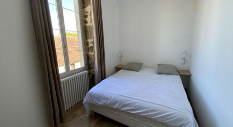 Maison de Maitre à louer, 5 chambres, dépendances secteur Gramat
