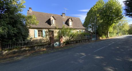 Secteur Coeur de Causse: Maison avec studio indépendant et 8 953 m² de terrain, beau potentiel