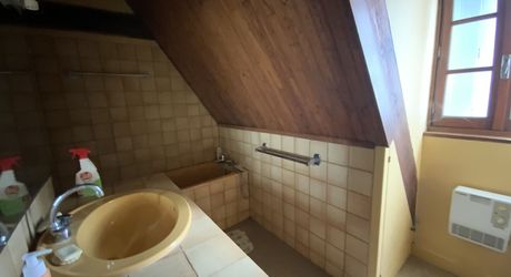 Secteur Coeur de Causse: Maison avec studio indépendant et 8 953 m² de terrain, beau potentiel