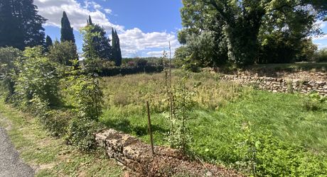 Gramat sector – Charming village house with 3 bedrooms, garden and independent land