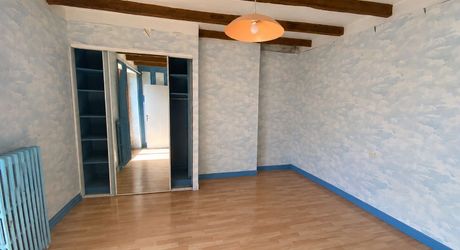 Gramat sector – Charming village house with 3 bedrooms, garden and independent land