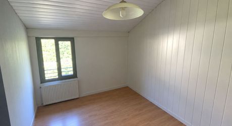 Gramat sector – Charming village house with 3 bedrooms, garden and independent land