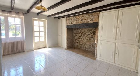 Gramat sector – Charming village house with 3 bedrooms, garden and independent land