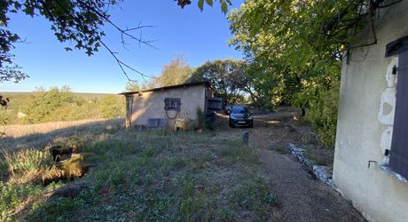 Sector Livernon, detached house with potential development and land of 11,730 m 2