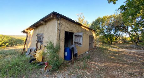 Sector Livernon, detached house with potential development and land of 11,730 m 2