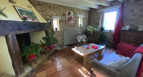Sector Livernon, detached house with potential development and land of 11,730 m 2