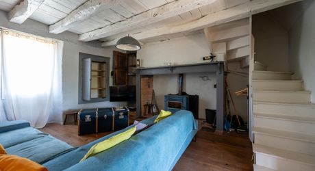 GOURDON- Ravissante maison en pierre restaurée – 180 m² habitables – Terrain de 7000 m² – Vue dégagée