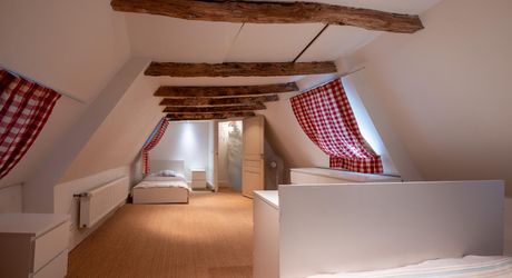 GOURDON- Ravissante maison en pierre restaurée – 180 m² habitables – Terrain de 7000 m² – Vue dégagée