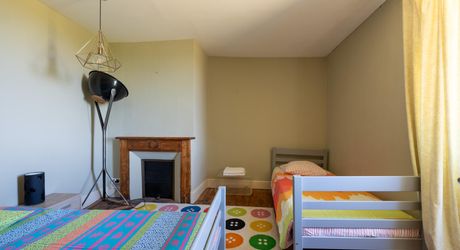 GOURDON- Ravissante maison en pierre restaurée – 180 m² habitables – Terrain de 7000 m² – Vue dégagée