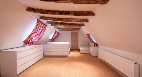 GOURDON- Ravissante maison en pierre restaurée – 180 m² habitables – Terrain de 7000 m² – Vue dégagée