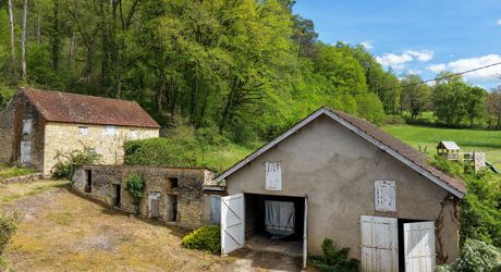 Secteur Cazals, au calme, Magnifique propriété de caractère avec gîte, piscine, étang et dépendances sur 4,7 hectares.