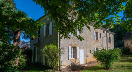 Secteur Cazals, au calme, Magnifique propriété de caractère avec gîte, piscine, étang et dépendances sur 4,7 hectares.