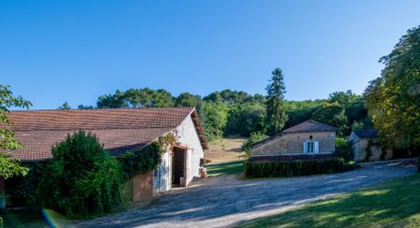 Secteur Cazals, au calme, Magnifique propriété de caractère avec gîte, piscine, étang et dépendances sur 4,7 hectares.