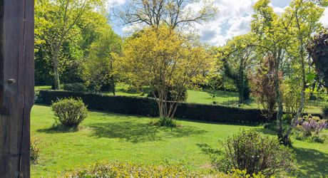 Secteur Cazals, au calme, Magnifique propriété de caractère avec gîte, piscine, étang et dépendances sur 4,7 hectares.