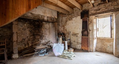 Gourdon, Exclusivité, ancienne ferme composée de 4 bâtiments sur 3595m²