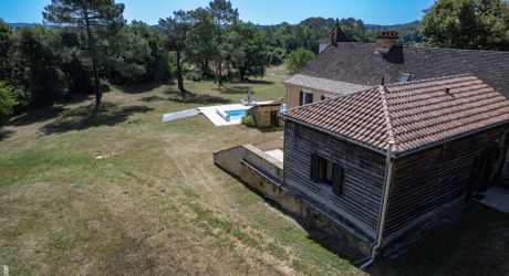 EXCLUSIVITE- Secteur GOURDON - Maison, Gîte et grange sur 1ha6 avec piscine.