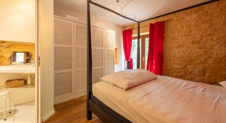 EXCLUSIVITE- Secteur GOURDON - Maison, Gîte et grange sur 1ha6 avec piscine.