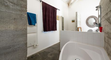 EXCLUSIVITE- Secteur GOURDON - Maison, Gîte et grange sur 1ha6 avec piscine.