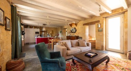 EXCLUSIVITE- Secteur GOURDON - Maison, Gîte et grange sur 1ha6 avec piscine.