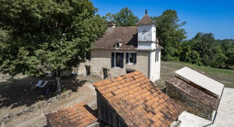EXCLUSIVITE- Secteur GOURDON - Maison, Gîte et grange sur 1ha6 avec piscine.