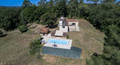 EXCLUSIVITE- Secteur GOURDON - Maison, Gîte et grange sur 1ha6 avec piscine.