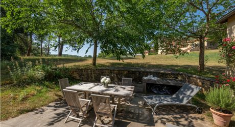 EXCLUSIVITÉ – Propriété de caractère avec gîte, piscine et dépendances sur 1,6 hectare – Secteur Gourdon