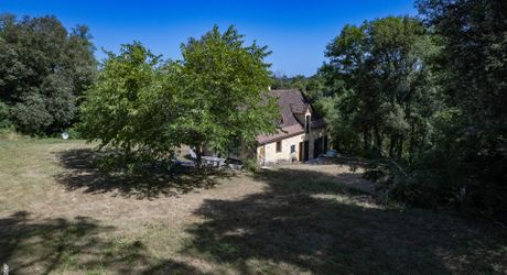 EXCLUSIVITE- Secteur GOURDON - Maison, Gîte et grange sur 1ha6 avec piscine.