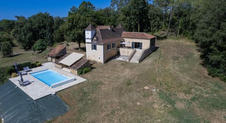 EXCLUSIVITE- Secteur GOURDON - Maison, Gîte et grange sur 1ha6 avec piscine.