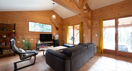 Vallée de la Dordogne, maison contemporaine 3 chambres, piscine chauffée au sel, terrain clos 1270m².