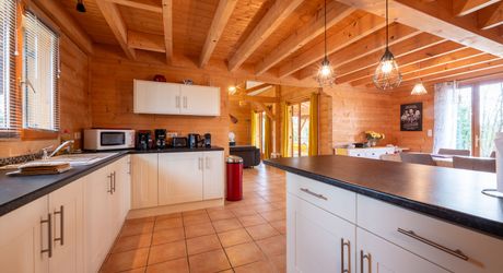 Vallée de la Dordogne, maison contemporaine 3 chambres, piscine chauffée au sel, terrain clos 1270m².