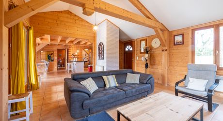 Vallée de la Dordogne, maison contemporaine 3 chambres, piscine chauffée au sel, terrain clos 1270m².