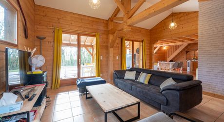 Vallée de la Dordogne, maison contemporaine 3 chambres, piscine chauffée au sel, terrain clos 1270m².