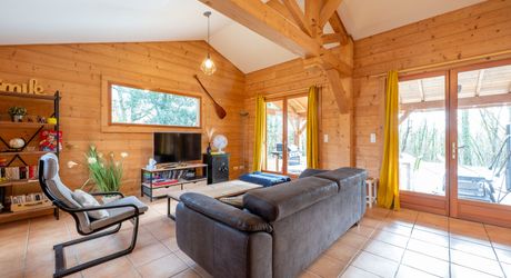 Vallée de la Dordogne, maison contemporaine 3 chambres, piscine chauffée au sel, terrain clos 1270m².