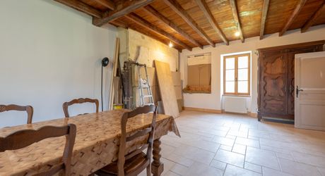Gourdon, Maison et grange et hangar sur terrain 2.19ha