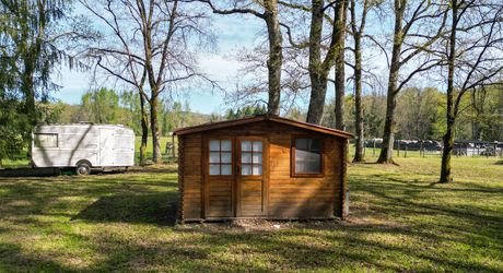 Exclusivité - Martel, Vallée Dordogne, charmante maison 2 chambres sur parc 5042m²