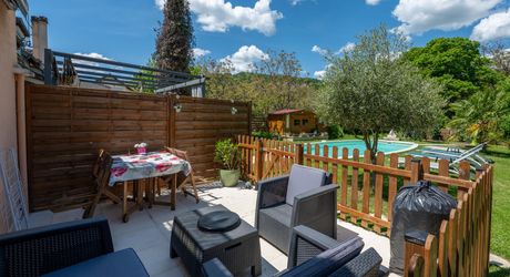 SOUILLAC, Maison 4 chambres, Gite, piscine et jardin.