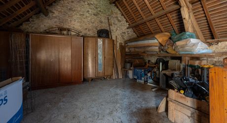 Dordogne Valley, charming property, house, barn, pool house and swimming pool on 4886m² of enclosed land.
