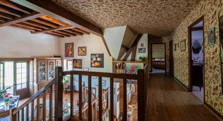Dordogne Valley, charming property, house, barn, pool house and swimming pool on 4886m² of enclosed land.