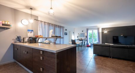 Secteur Martel, Grande maison contemporaine 5 chambres, jardin clos.