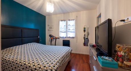 Secteur Martel, Grande maison contemporaine 5 chambres, jardin clos.