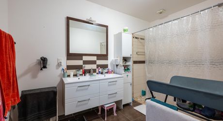 Secteur Martel, Grande maison contemporaine 5 chambres, jardin clos.
