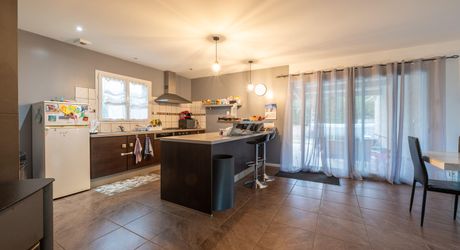 Secteur Martel, Grande maison contemporaine 5 chambres, jardin clos.