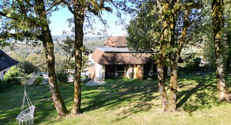 Souillac, sur les hauteurs avec vue, maison 5 chambres piscine et spa.