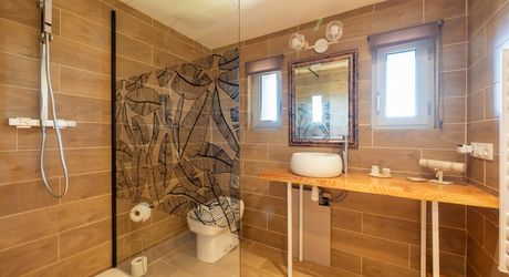 Souillac, sur les hauteurs avec vue, maison 5 chambres piscine et spa.