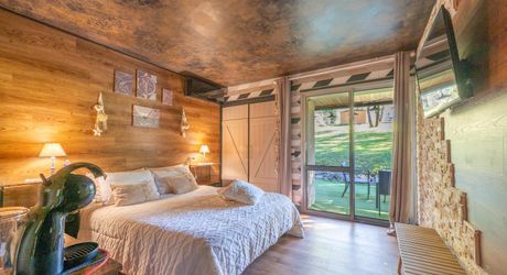 Souillac, sur les hauteurs avec vue, maison 5 chambres piscine et spa.