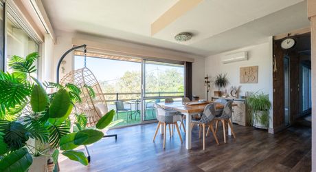 Souillac, sur les hauteurs avec vue, maison 5 chambres piscine et spa.